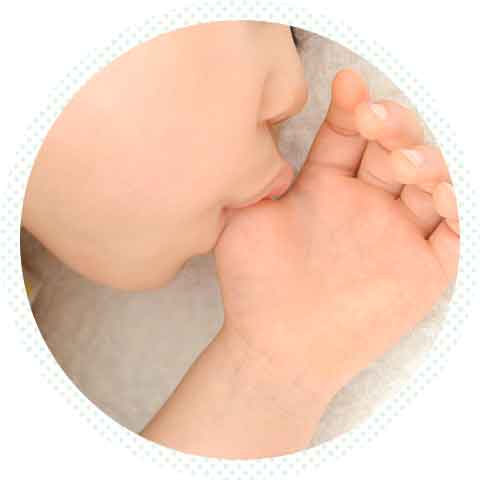 歯や顎に力をかける癖を早くやめさせる